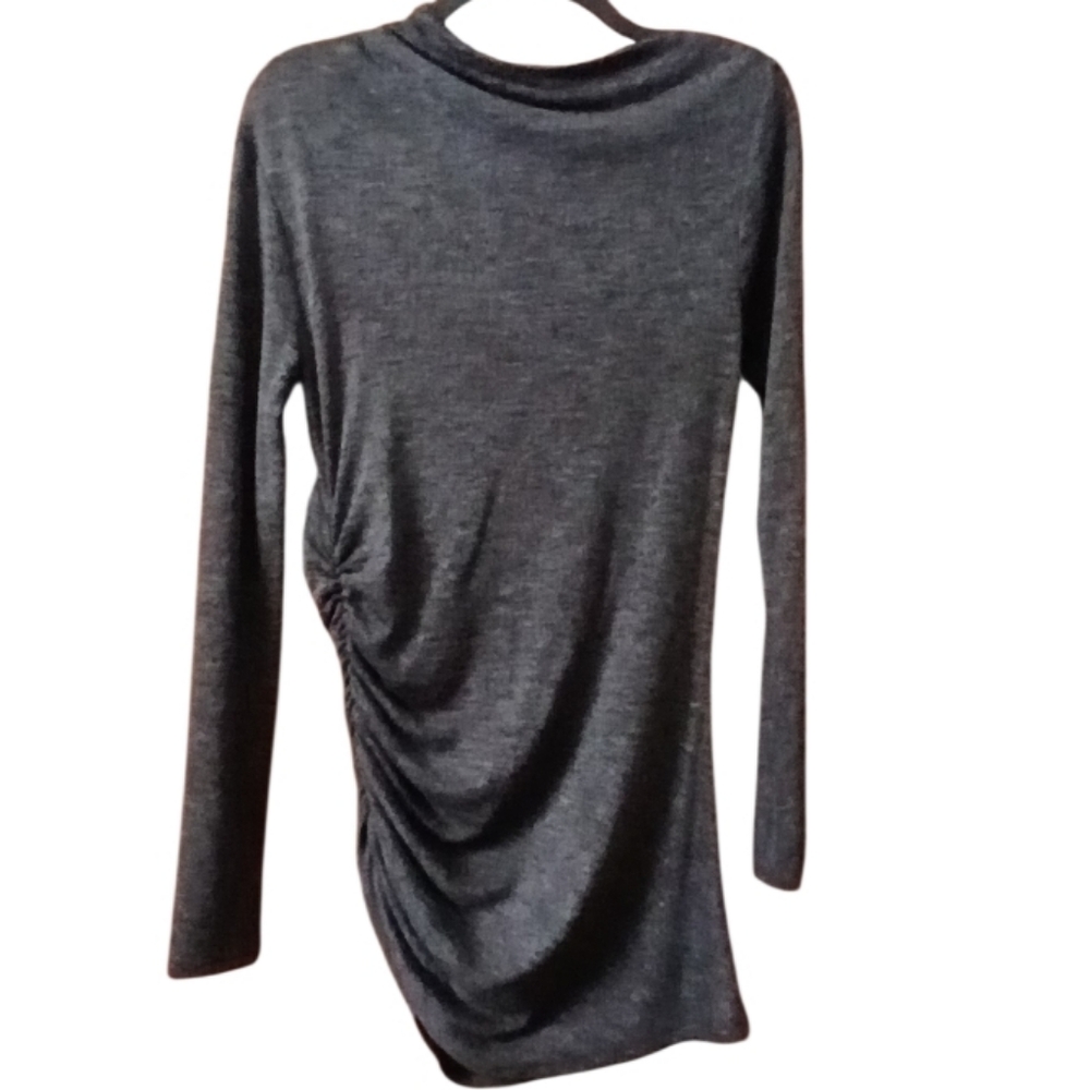 💙 Express gray Long Sleeve top💙 - Picture 2 of 8